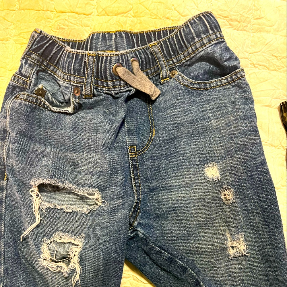 Children’s Place Boys size 4 shorts